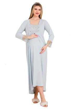 Bebek Mavi Renkli, Dantel Detaylı, Uzun Kol ve Derin Patlı, 33402 Lohusa Hamile Gecelik