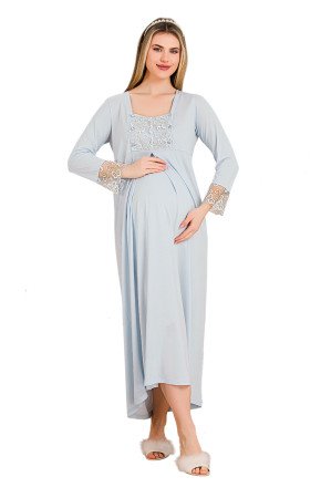 Bebek Mavi Renkli, Dantel Detaylı, Uzun Kol ve Derin Patlı, 33402 Lohusa Hamile Gecelik