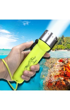 Süper Parlak LED Su Altı Dalış Feneri – Taşınabilir, Su Geçirmez ve Darbeye Dayanıklı El Feneri